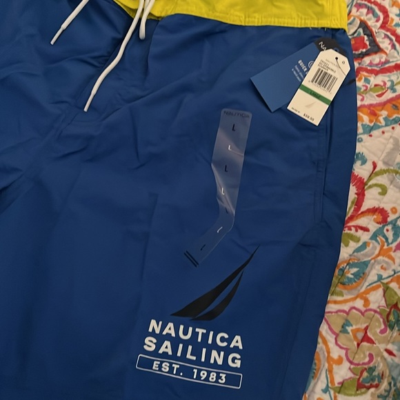 NWT ~Nautica Men’s Swim Shorts Size Large - Picture 2 of 5